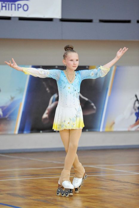 Сукня для фігурного катання