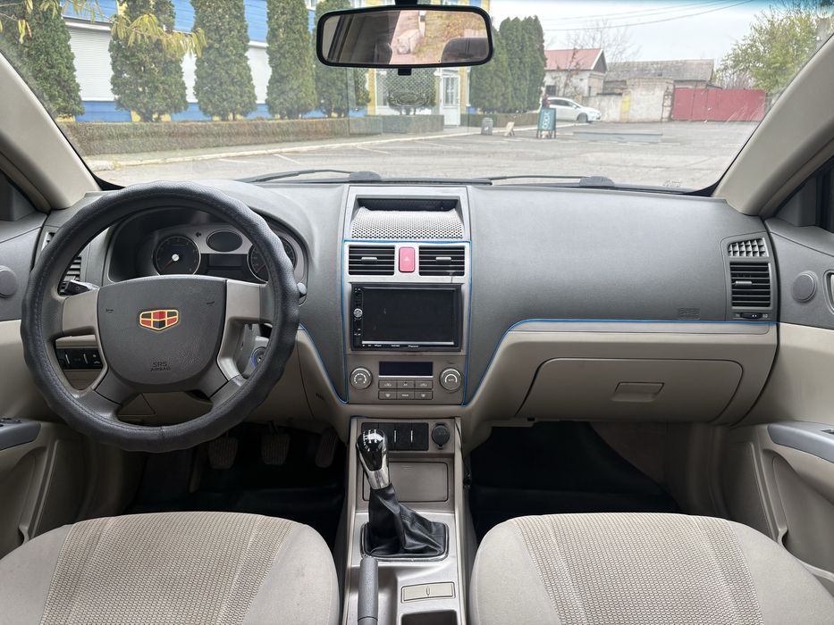 Гарна Geely Emgrand 7