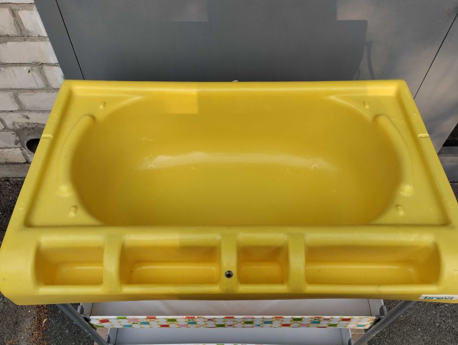 Пеленальный столик+ванночка+полки для вещей Brevi