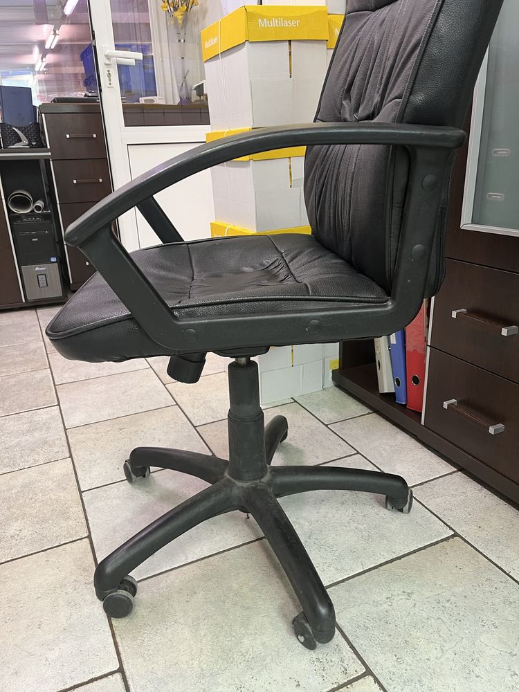 Fotel biurowy skórzany