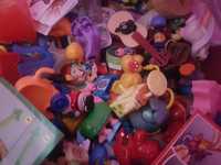 Zabawki i figurki z Kinder niespodzianek różne