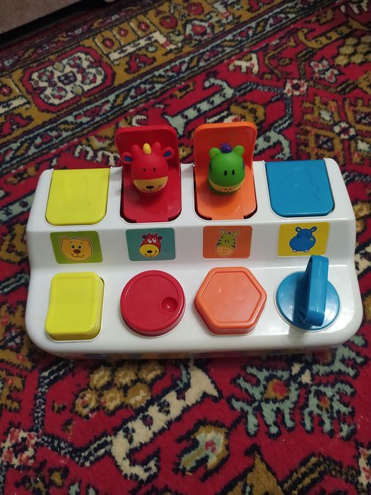 Продам іграшки, сортер, пазли, пірамідки.