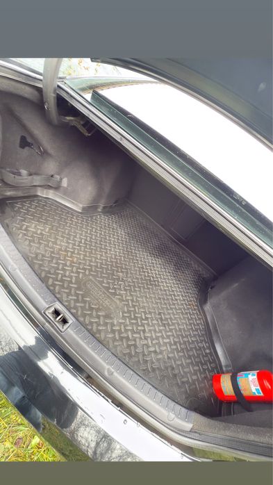 Продається машина Тойота Авенсіс 2010 рік