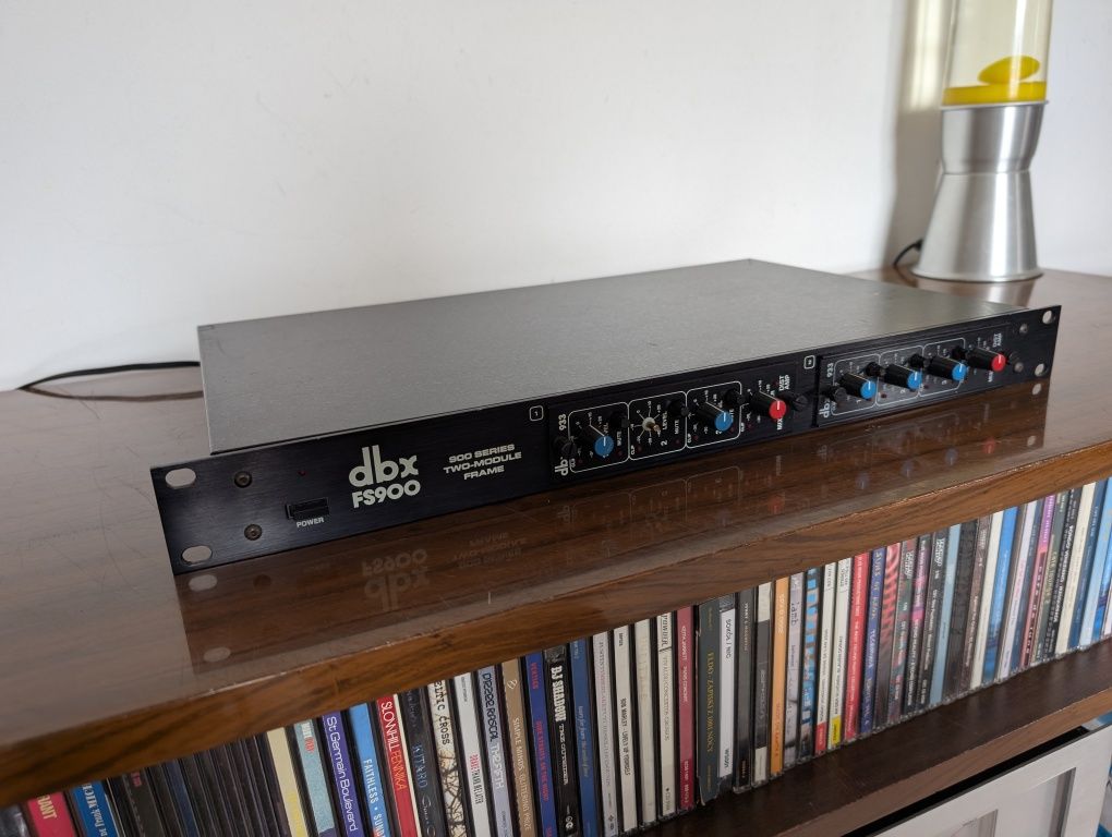 DBX FS900 i 2x DBX 933 trzykanałowy mikser ze wzmacniaczem