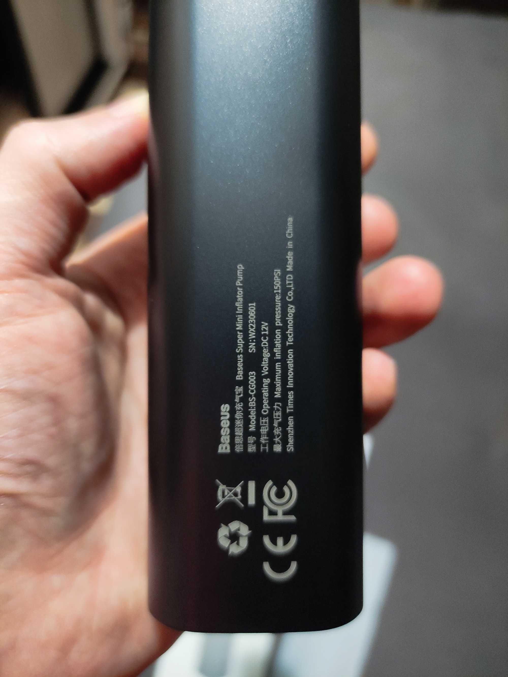 Компрессоры автомобильные Baseus 50W 4000mAh и 12V