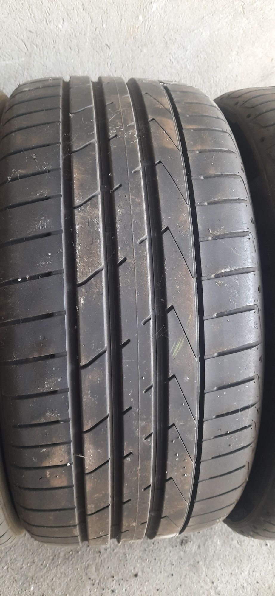 Sprzedam opony hankook R18