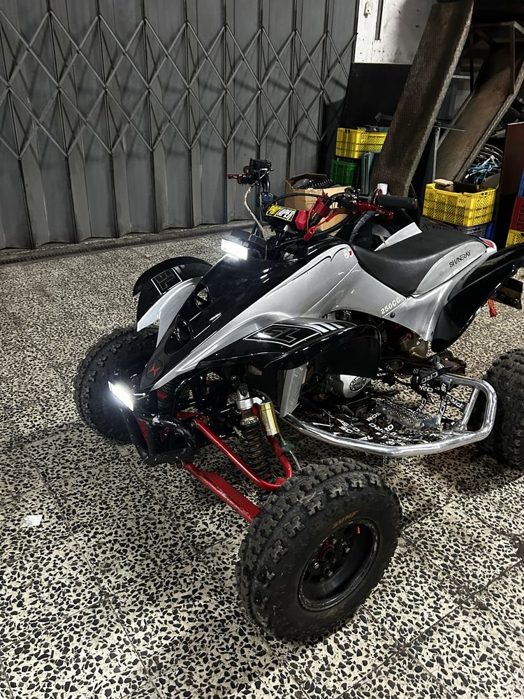 Moto 4 250cc toda restaurada