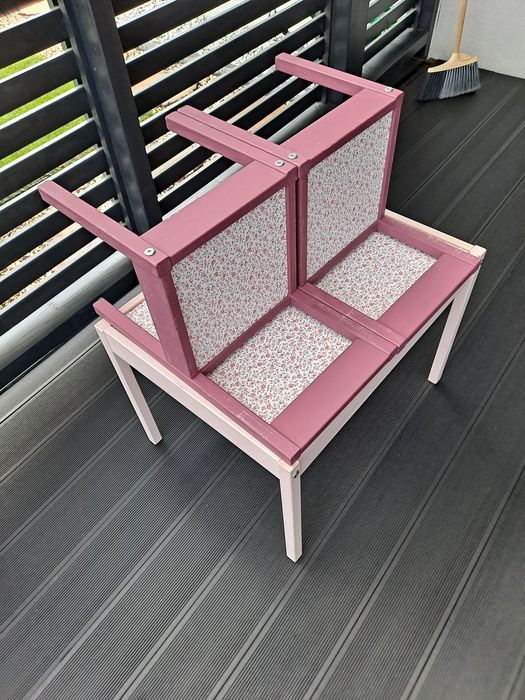 Stolik dziecięcy plus 2 krzesełka