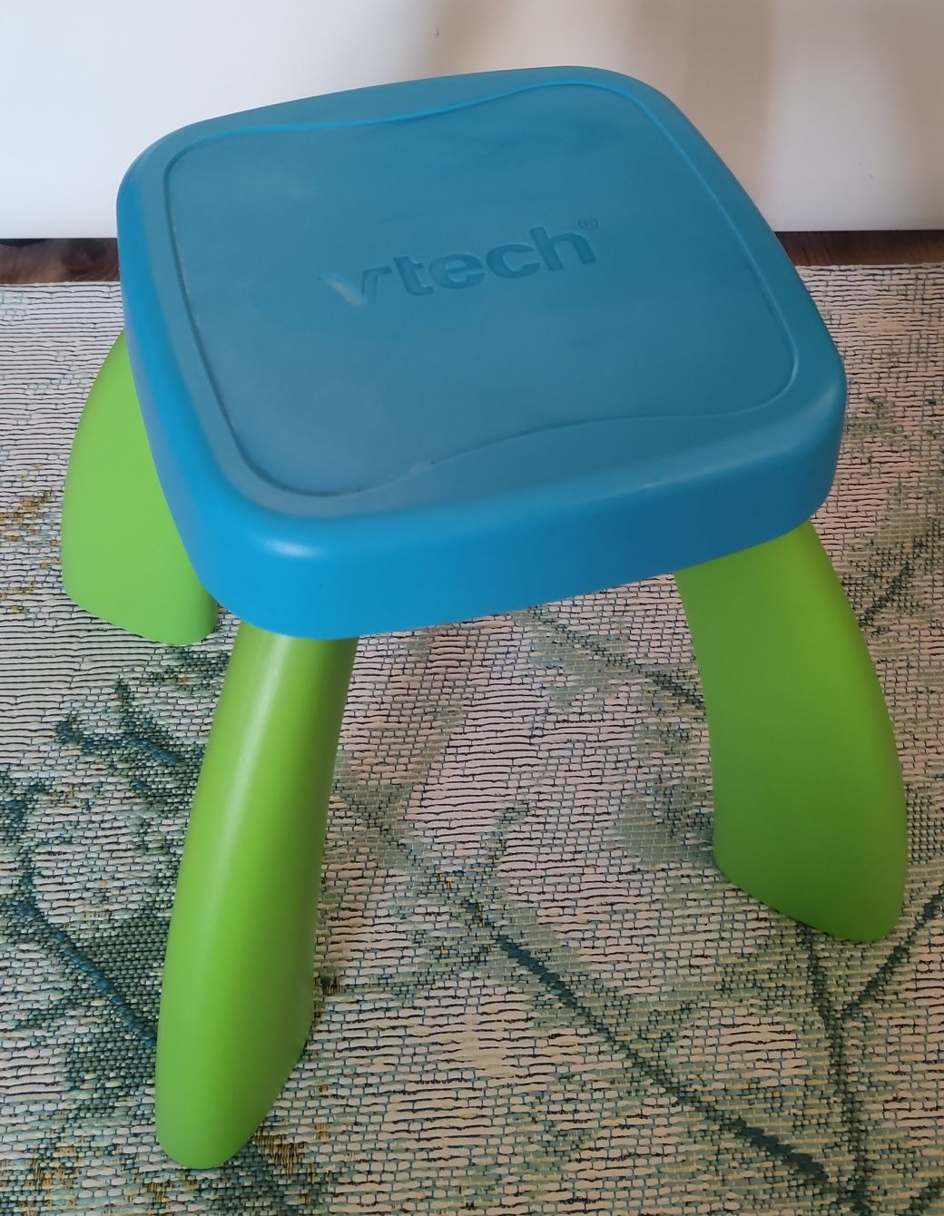 Plastikowe Krzesełko VTECH Jak Nowe