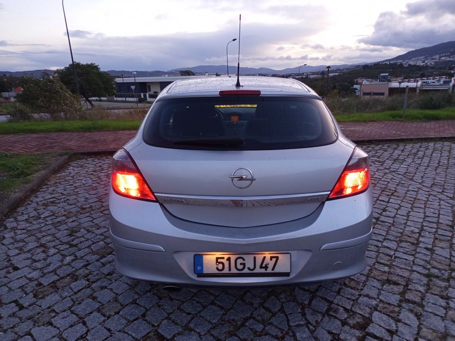 Opel Astra GTC 1.7