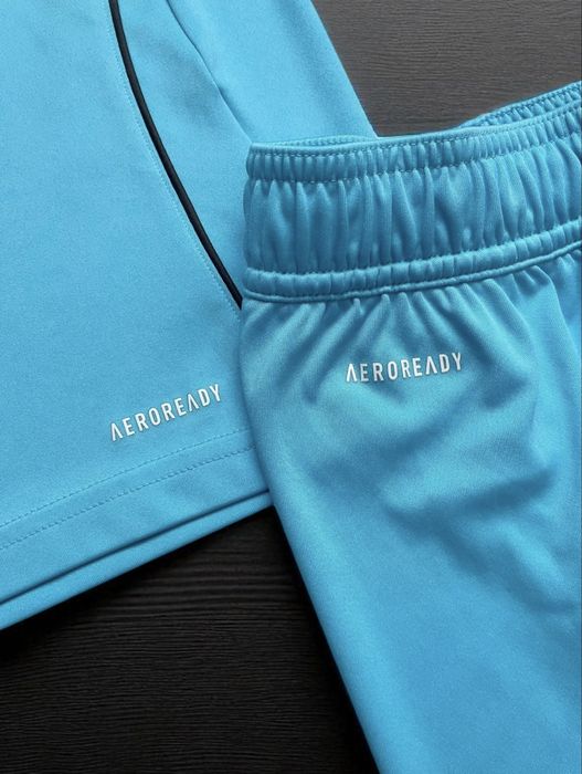 Тренувальний костюм Adidas вік 11/12 років