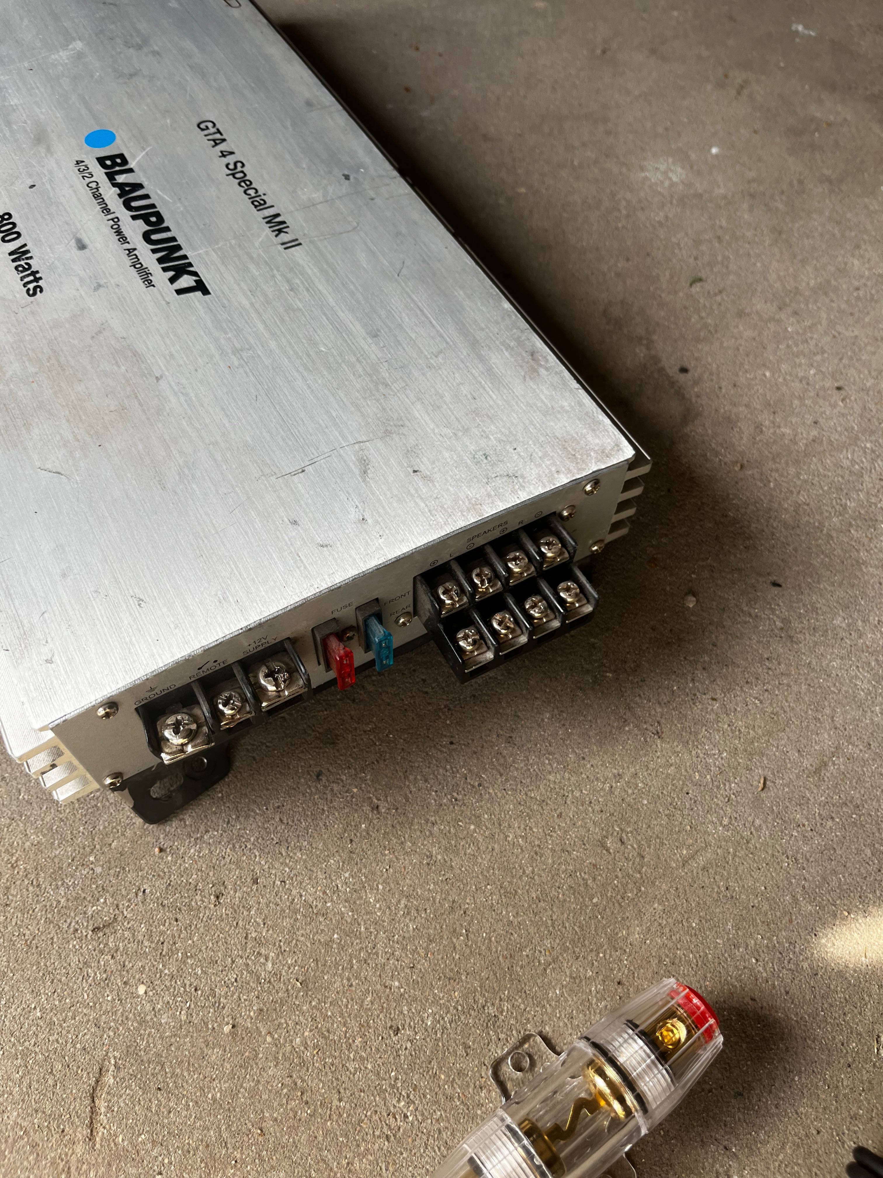 Wzmacniacz Blaupunkt gta 4 800 wat