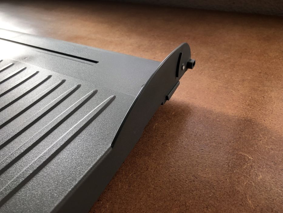 HP CP1700 . suporte saída papel