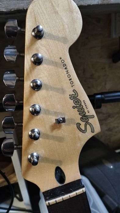 Braço squier de guitarra tornado