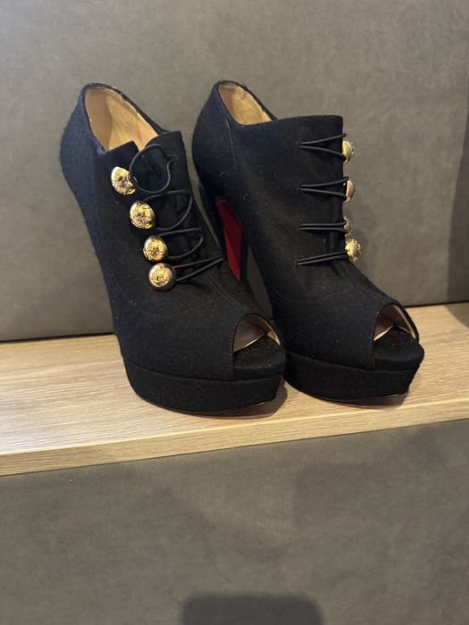Оригінальні туфлі Christian Louboutin 40