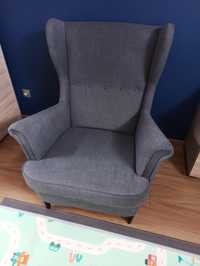 Fotel uszak Ikea STRANDMON ciemnoszary