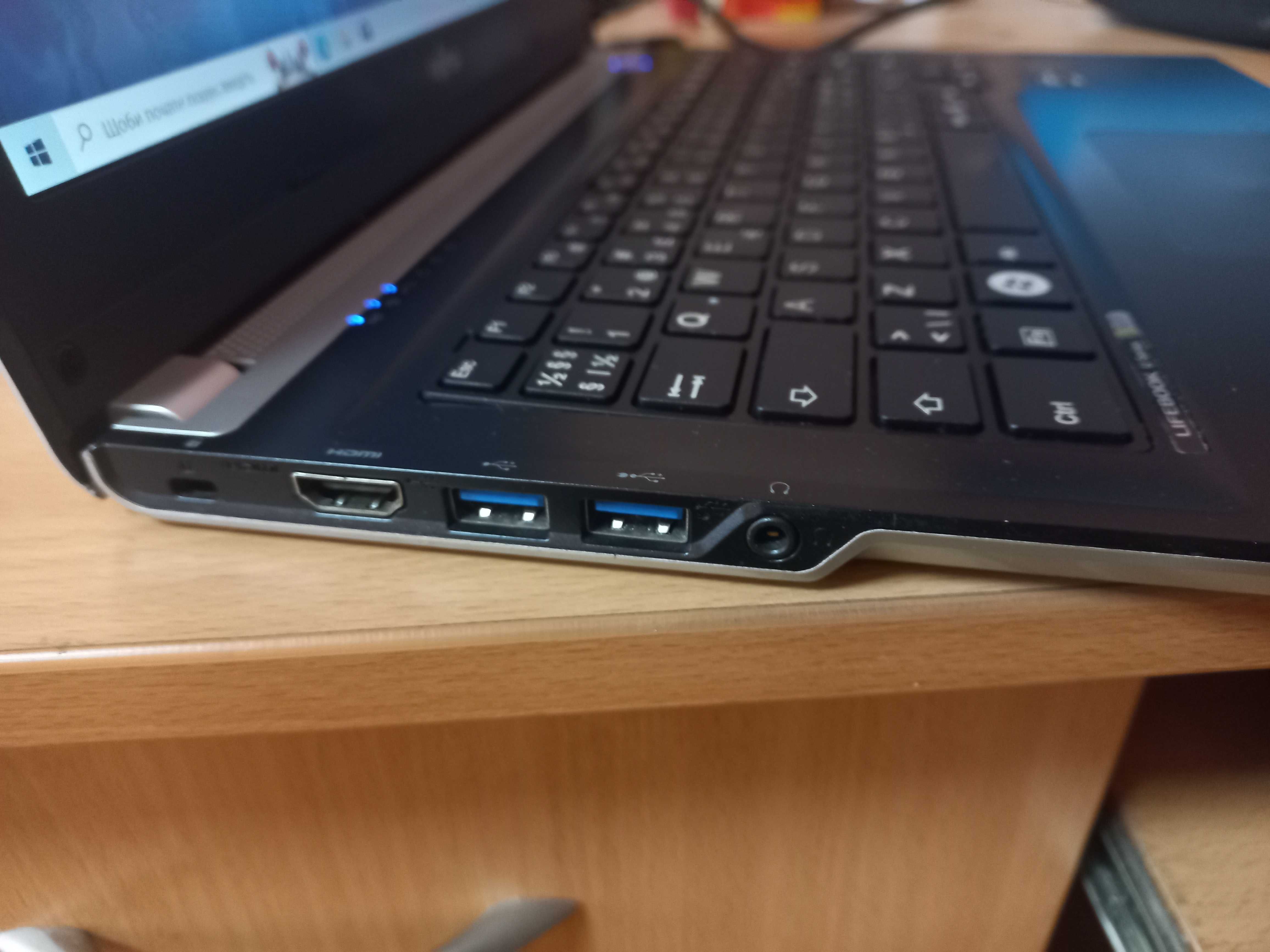 Ноутбук Fujitsu lifebook uh572 13.3" i7 3517