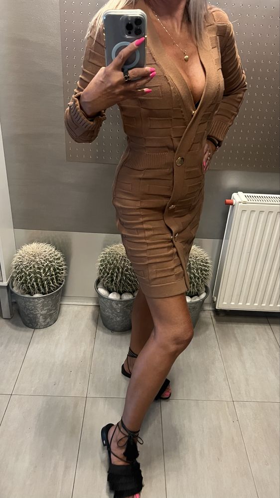 Elisabetta Franchi dzianinowa logowana sukienka oryginalna XS S