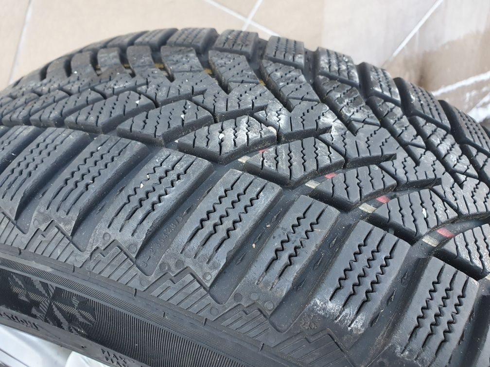 Felgi Koła 17" Vw Skoda Bmw 5x112 ET54+ 205.55.17 Jak Nowe  Zima