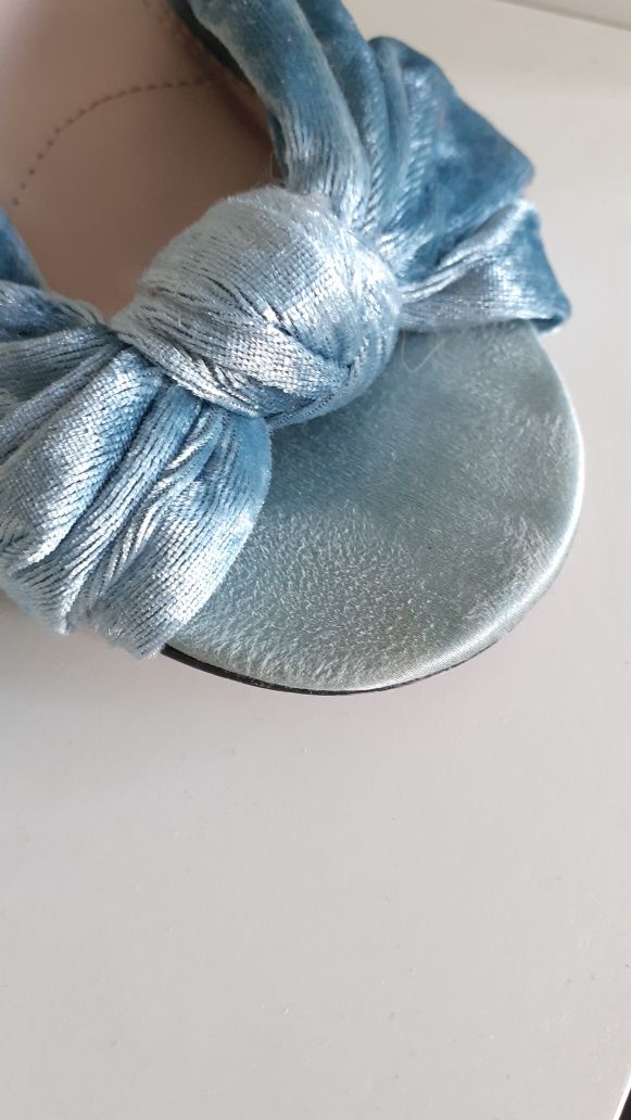 Buty na obcasie sandałki glam welur kokarda sanah bridgerton