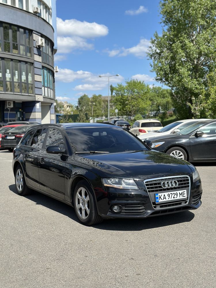 Audi A4B8 2010 автомат 2.0tdi