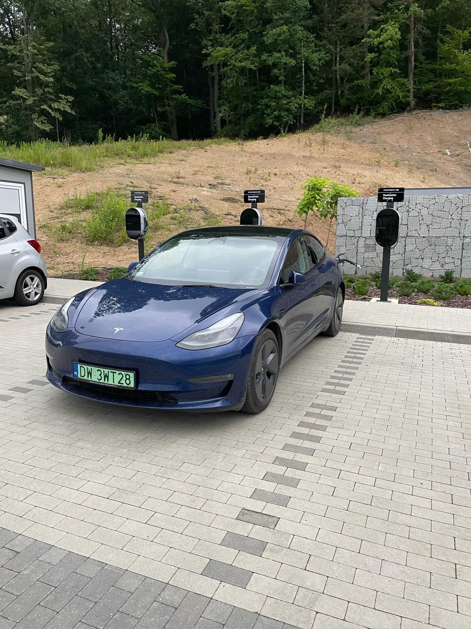 Wynajem Tesla 3 Long Range 3,8s/100km, 370 koni. Od 250 zł/dzień