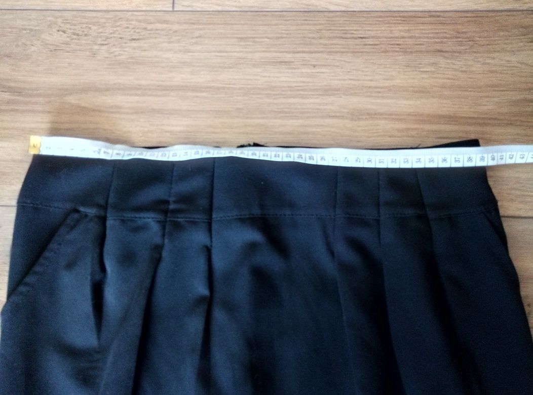 Spódnica czarna klasyczna