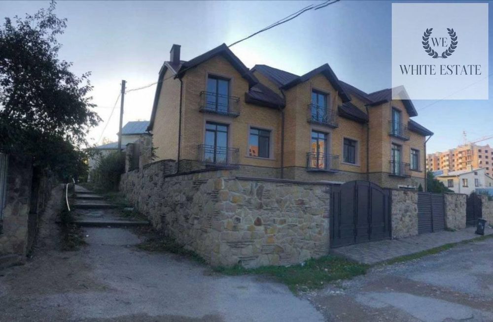 Таунхаус у КМ Клиневий Гай