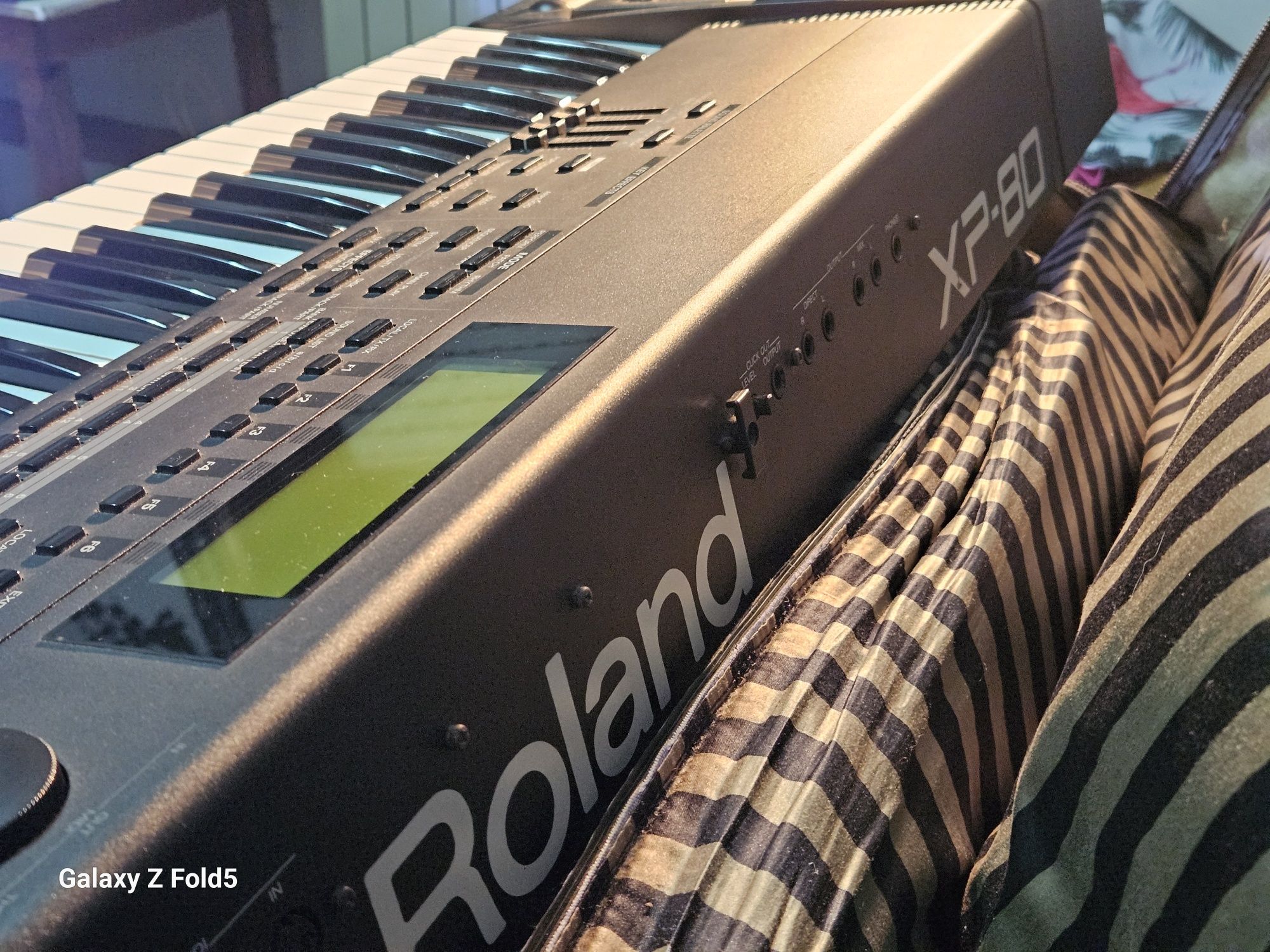 Workstation Roland XP 80 com imensos extras