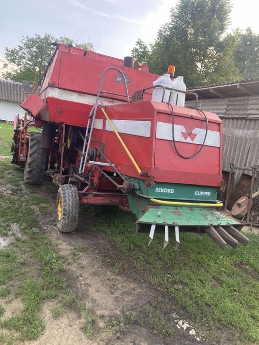 Комбайн зерновий Фергісон із січкарнею