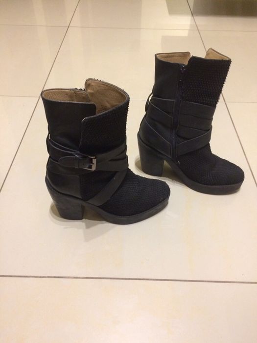 H&M czarne skórzane botki kozaki platforma słupek 40 26 cm SKÓRA
