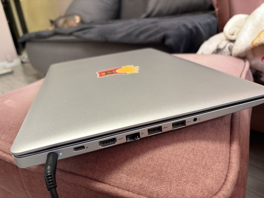 Laptop Dell Inspiron 5570