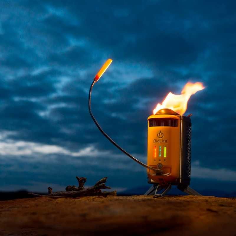 Набір посуду на кухню з грилем повербанком та лампою Biolite. 3200 mAh