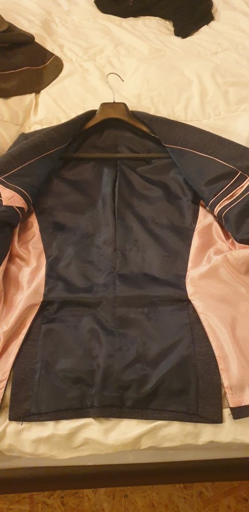 2 Blazers Como Novos UnderBlue