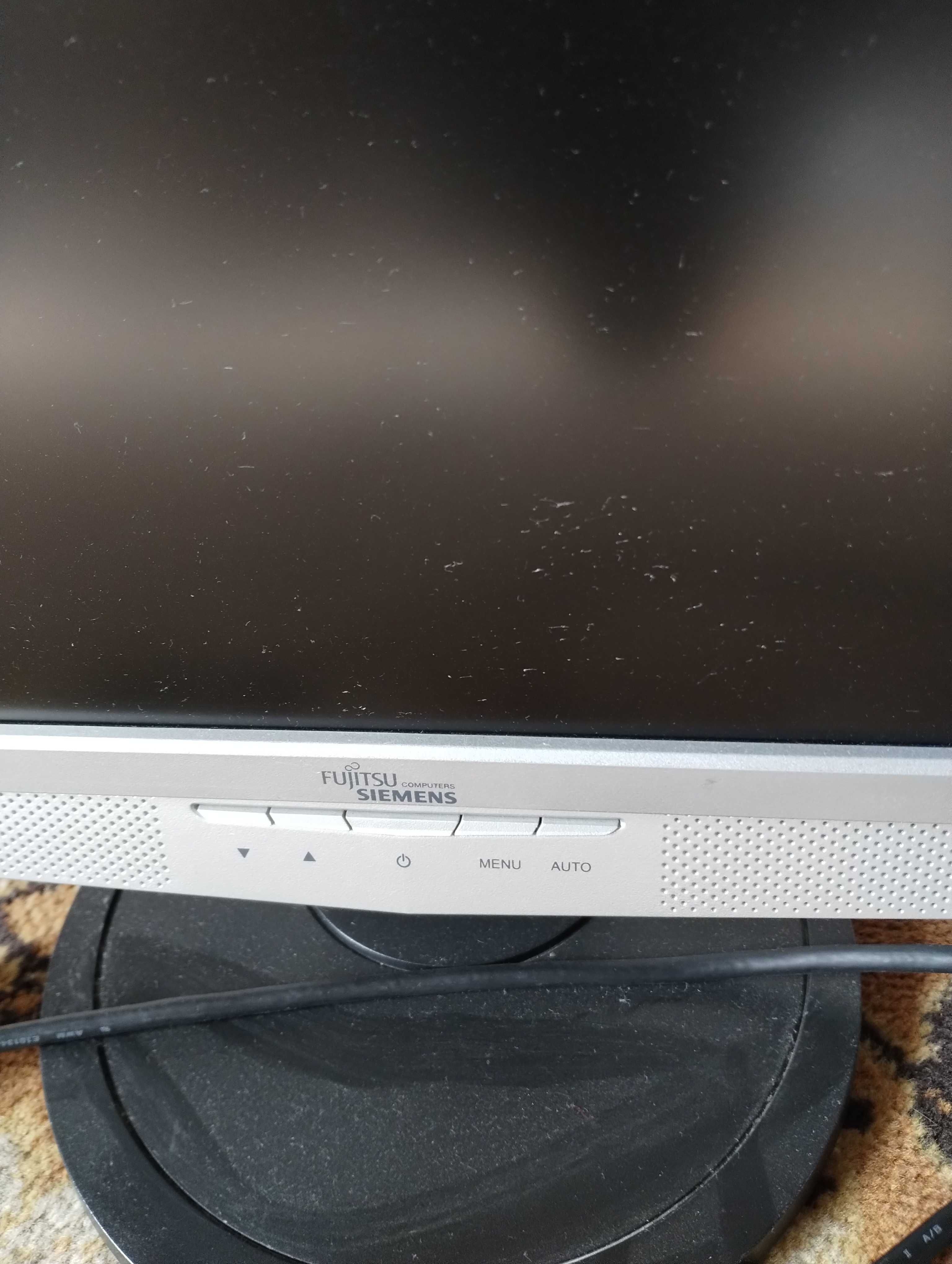 Monitor Simens-Fujitsu 19 cali