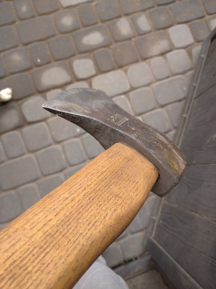 Kuta siekiera Kanadyjska Romanik 1,6kg/80cm akacja
