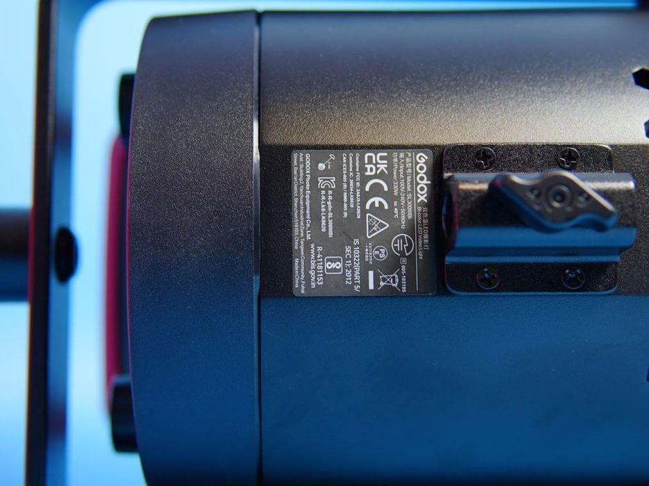 Видеосвет Godox SL300IIIBI Bi-Color LED Monolight