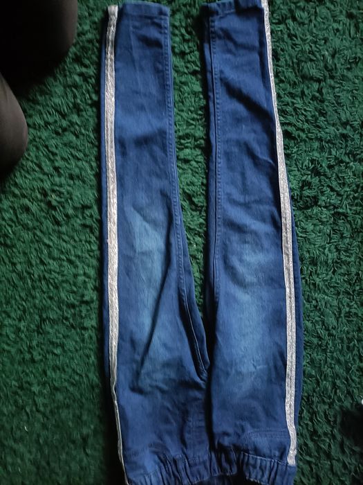 Spodnie jeans 140 rozmiar