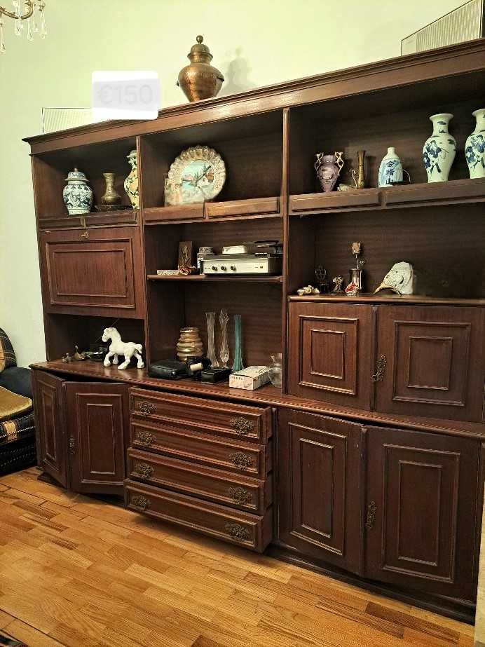 Móvel de sala com muita arrumação
