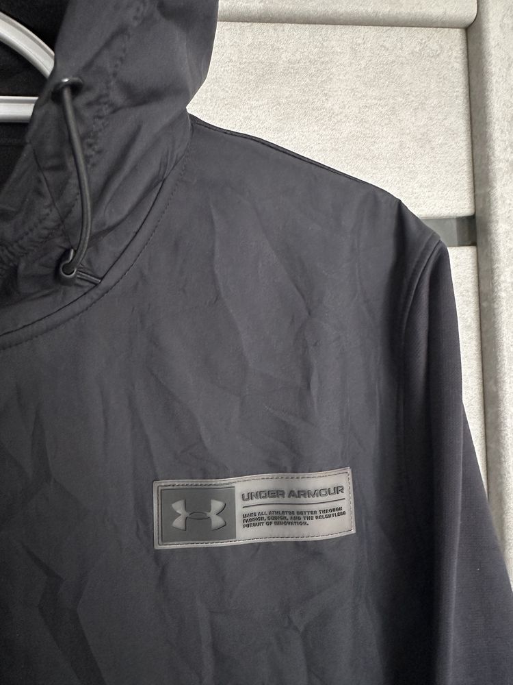 Куртка кофта Under Armour M розмір!