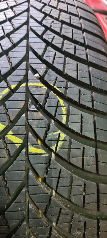 215/60/17  Goodyear Vector4seazons  gen3  22rok opona pojedyncza