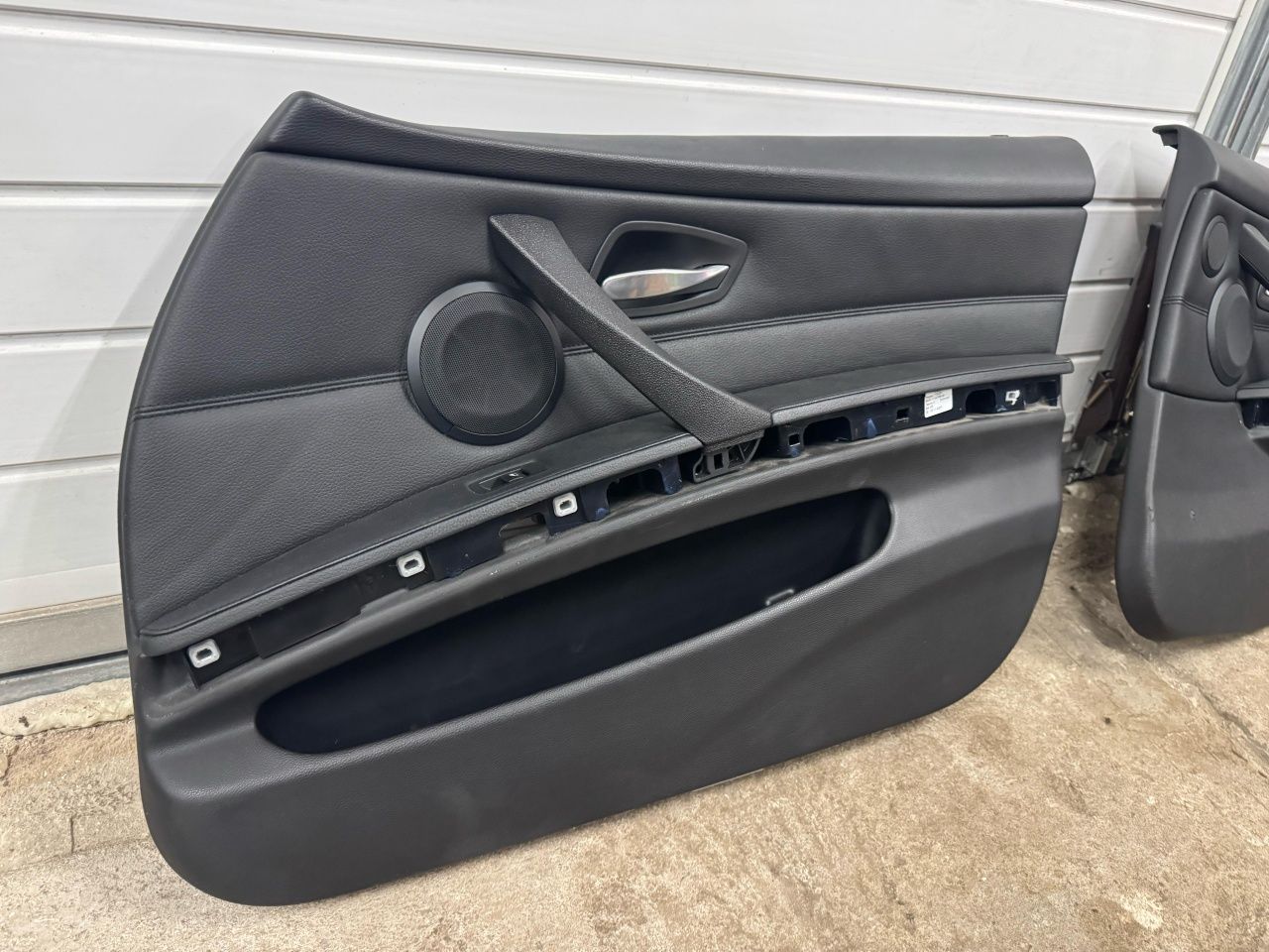 Boczki skóra BMW E90 E91 pod l7 hi fi