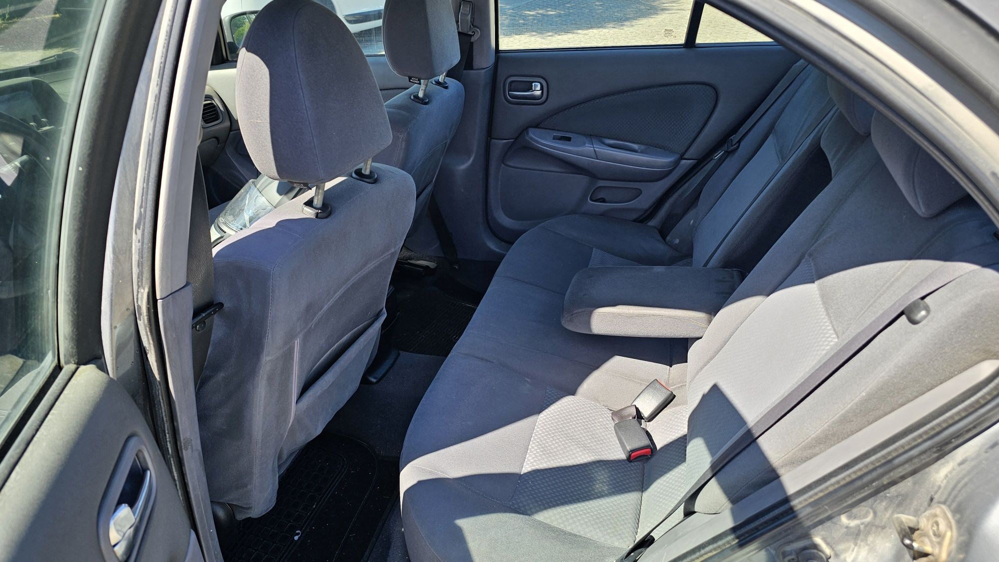 Nissan Almera 1.5 dci gasóleo