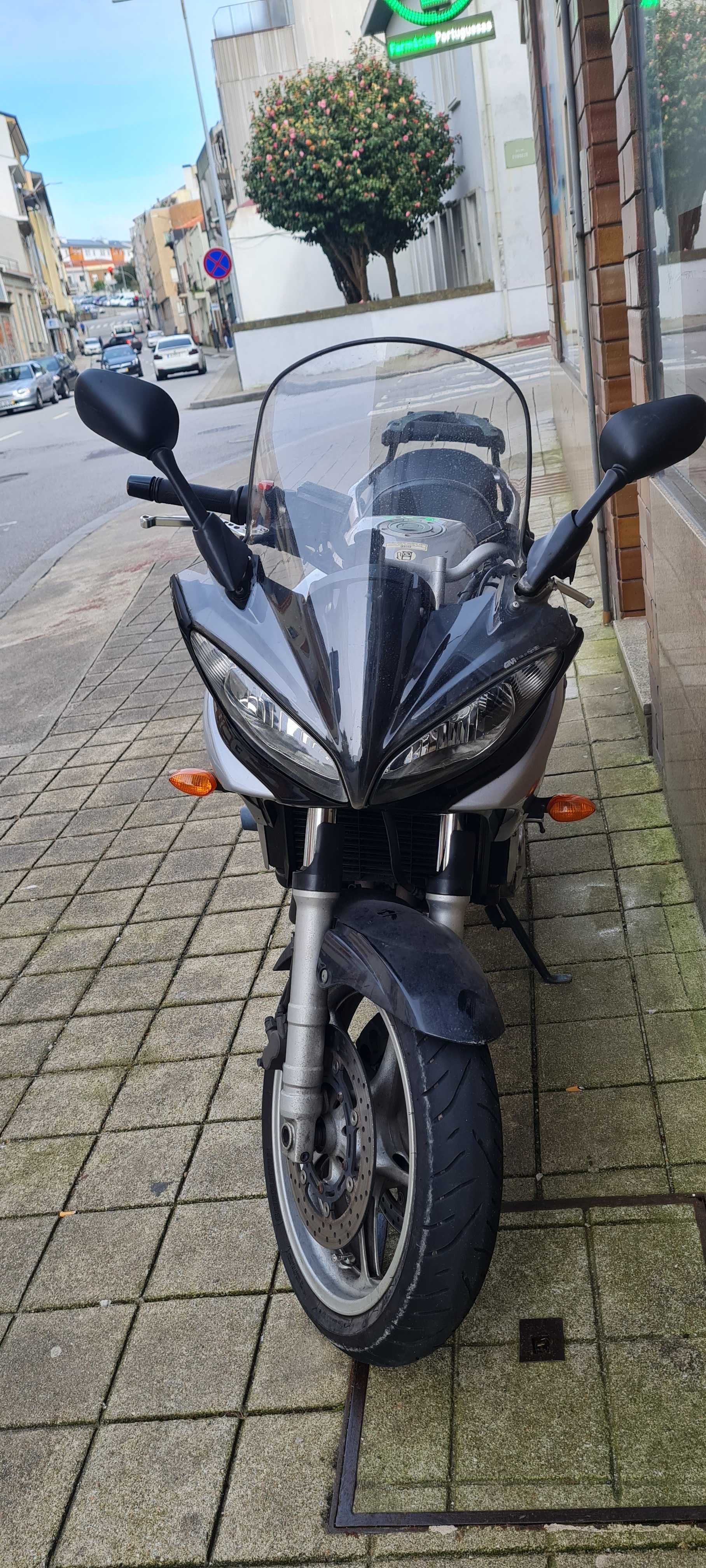 Yamaha FZS Fazer 600 Muitos Extras