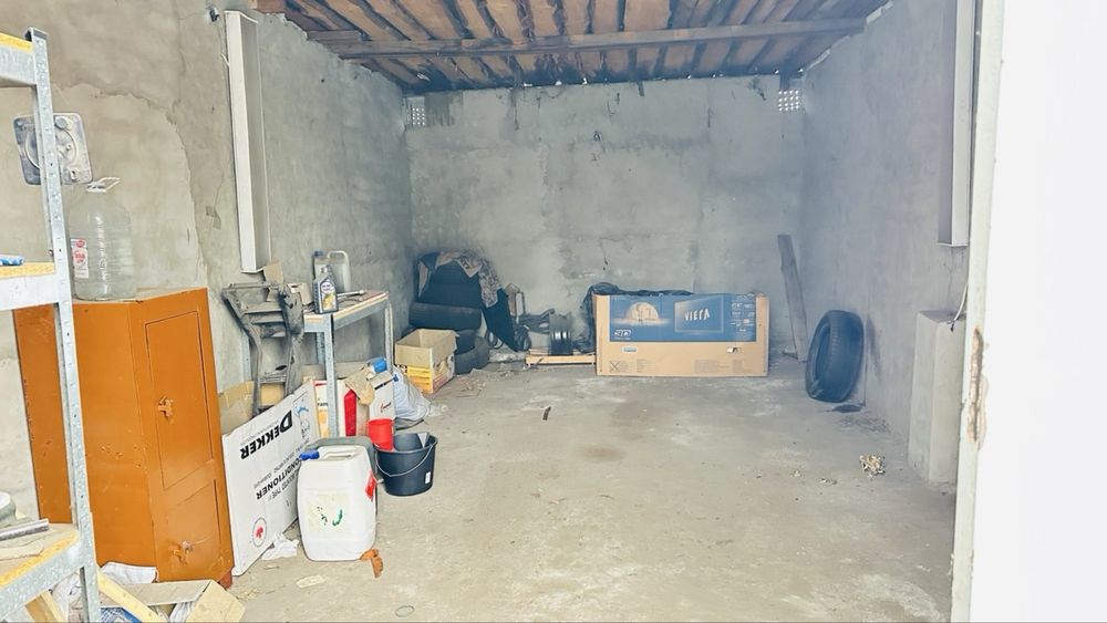 Гараж в гаражном кооперативе недалеко от южного вокзала