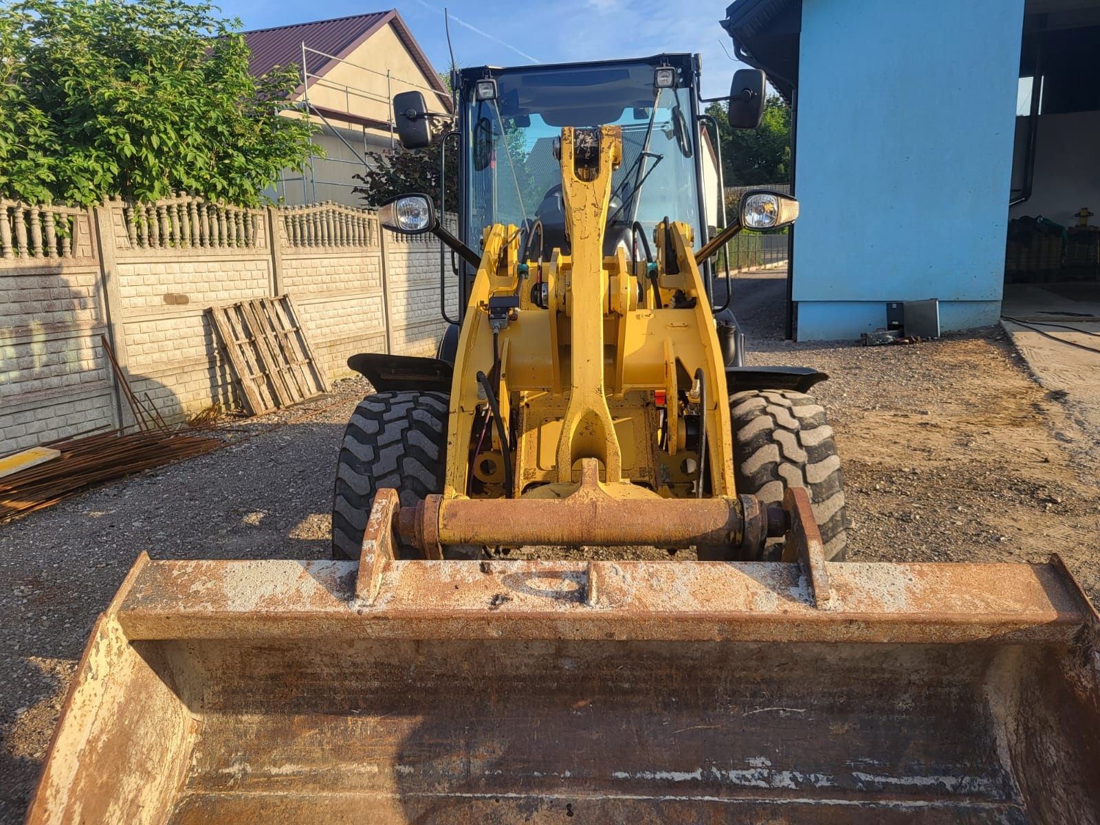 Ładowarka Cat 906H2 2013 Rok umowa kupna sprzedaży. Bardzo dobry stan