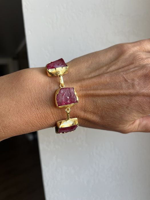 Браслет с розовым диким турмалином