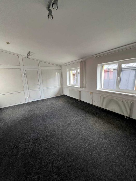 Власник Без Комісії . Продається будівля . Вул. Газова 36/2