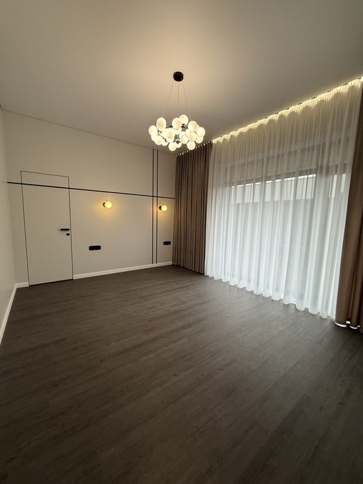 Будинок з газом в Стоянці! Закрите котеджне містечко з озером!