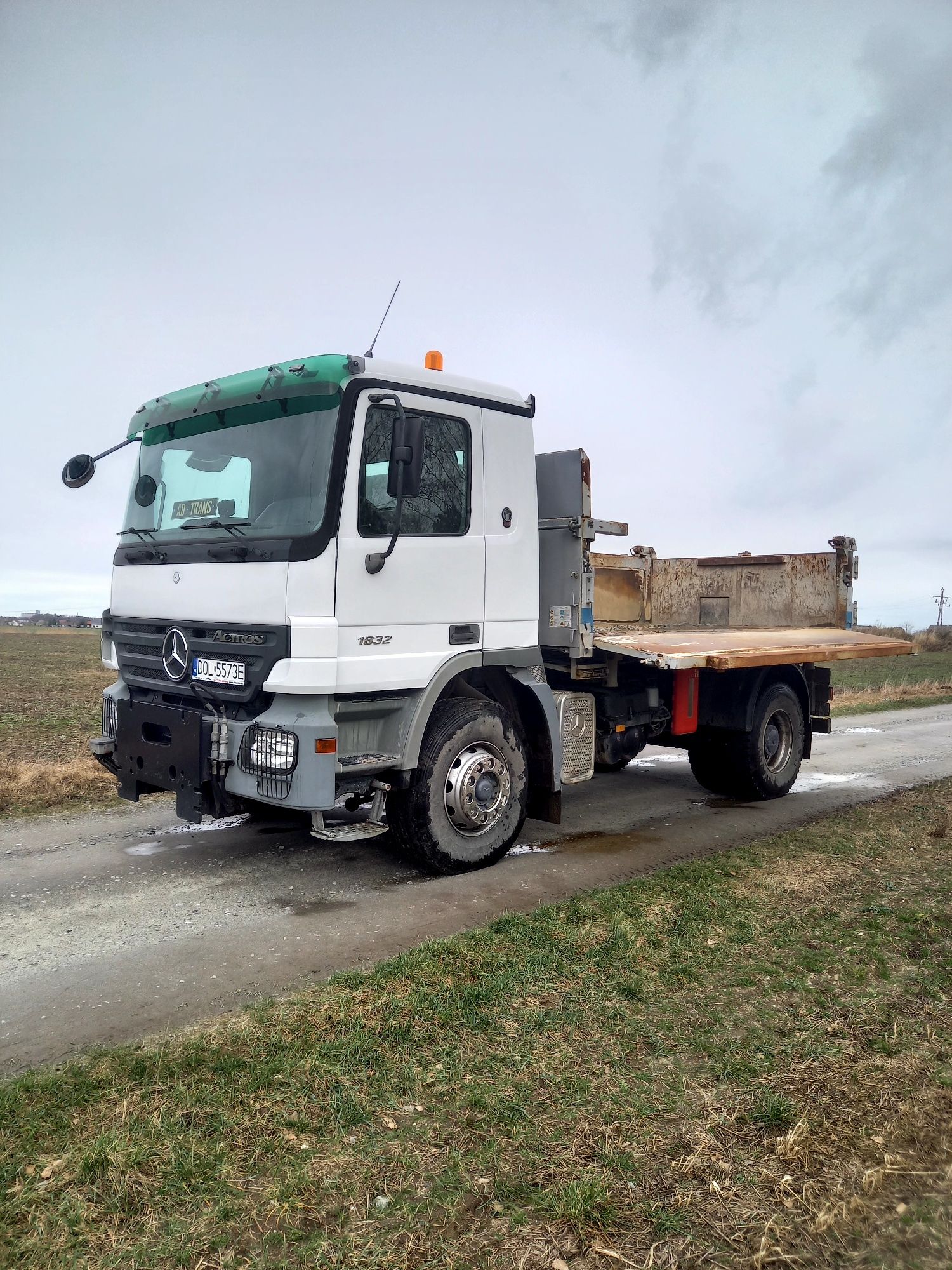 Mercedes Actros 1832 wywrotka Specjalny